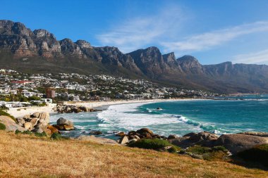 Kamp Koyu Güney Afrika 'nın Cape Town şehrinde popüler bir turizm merkezidir.