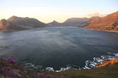 Chapman'ın zirve Hout Bay ve Noordhoek arasında Atlantik kıyısında güzel bir gösterim, Cape Town, Güney Afric dünyada sürücüdür