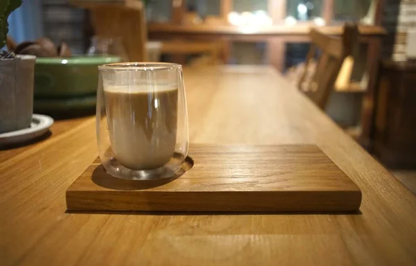 Café Glacé Latte Dans Une Herbe — Photo