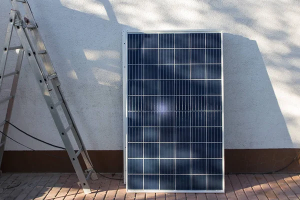 Montage Eines Solarmoduls — Stockfoto