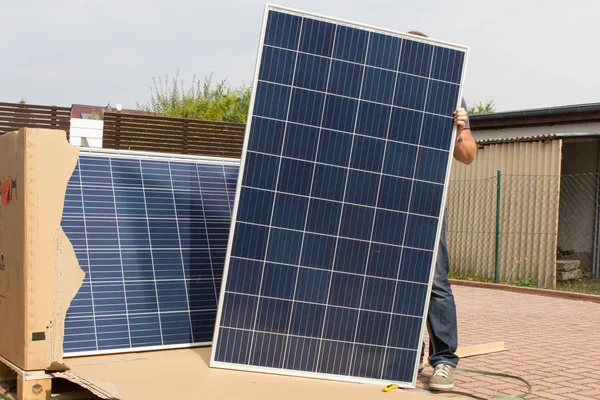 Солнечные Панели Зеленой Энергии — стоковое фото