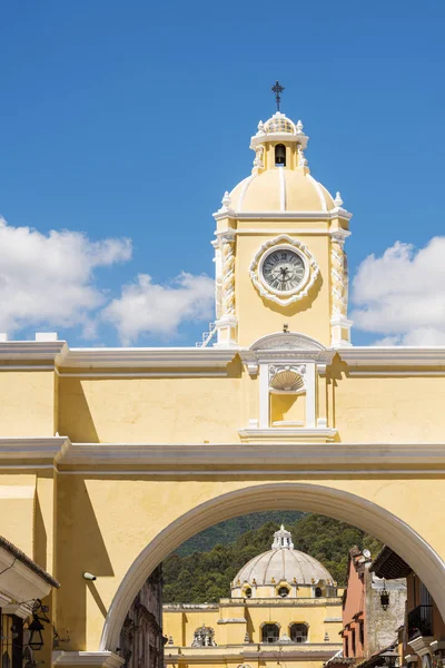 Der Arco Santa Catalina Uhrturm Antigua Guatemala Mittelamerika — Stockfoto