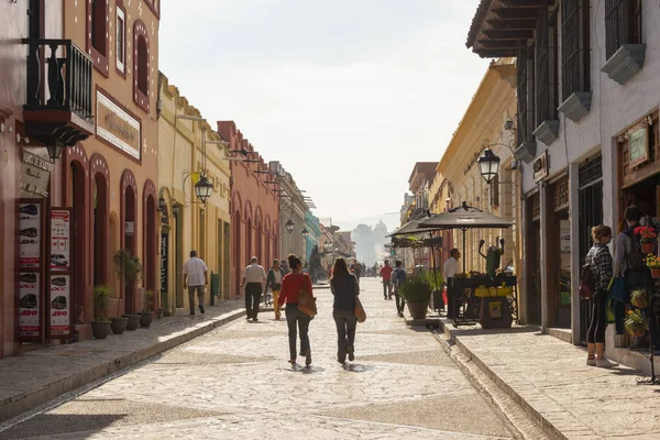 San Cristobal Las Casas Μεξικό Μαΐου 2018 Αγνώστων Άνθρωποι Περπατούν — Φωτογραφία Αρχείου