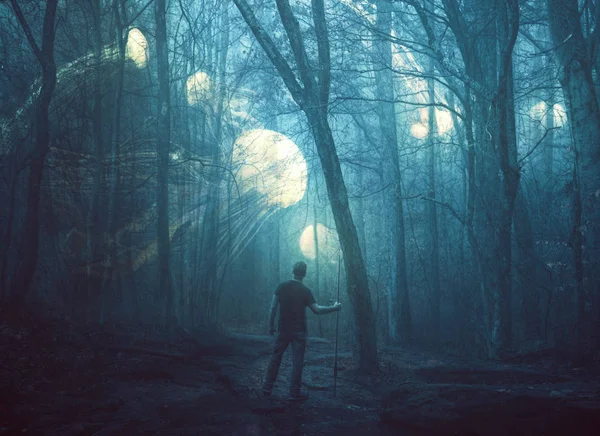 Szürreális Képet Medúza Sötét Ködös Erdő — Stock Fotó