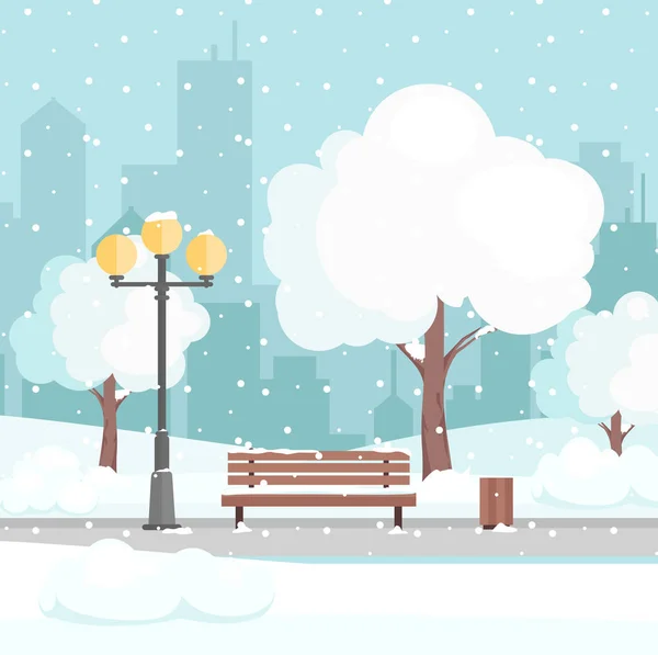 Vektorové ilustrace zimní městského parku s sněhu a moderní město pozadím. Lavička v zimě městský park, zimní svátky koncept v ploché kreslený styl, pozdrav karty pozadí. — Stockový vektor