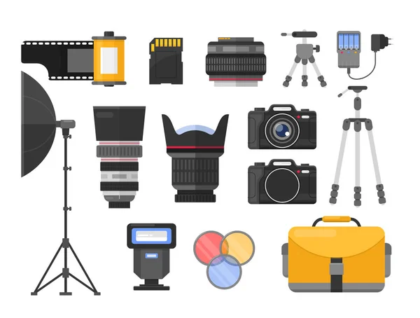 Fotografie apparatuur platte vector illustraties instellen. Verschillende camera lenzen. Professionele fotostudio accessoires. Softbox en statieven. Fotograaf, cameraman tools. Roll en SD-geheugenkaart. — Stockvector