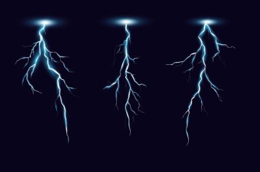Yıldırım gerçekçi vektör çizimleri ayarlandı. Kara arka planda izole edilmiş gök gürültülü elektrik akımı. Doğal fenomenler, mavi şimşekler. Yağmurlu hava tasarım elementleri.