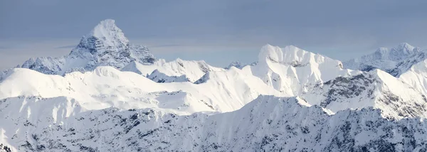 Amazing Winter Panorama with the snow covered Mountains Hochvogel, Hofats in Allgau Alpok, Bajorország, Németország. — Stock Fotó