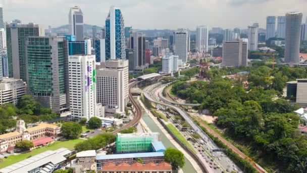 Tempo de queda skyline dia tráfego de Kuala Lumpur, Malásia — Vídeo de Stock