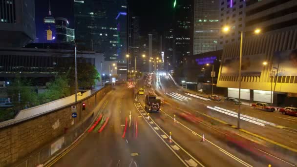Проміжок часу автомобілів трафіку в Гонконгу вночі — стокове відео