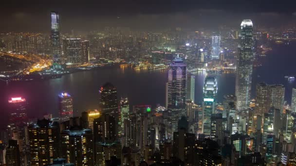 Sky view Hong Kong från kända Peak på natt tid förfaller — Stockvideo