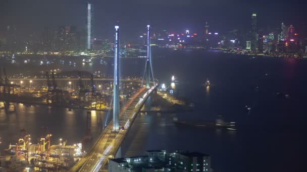 Hong Kong vue de nuit au pont des tailleurs de pierre et terminal à conteneurs laps de temps — Video