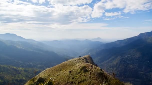 Красивый ландшафт горной долины в Элле, Шри-Ланка Timelapse — стоковое видео