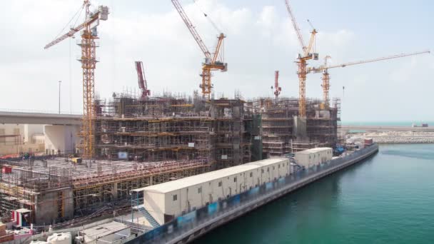 Skyscraper construction in Arabian Gulf, Dubai timelapse — Stock Video