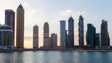 Gökdelen Business Bay Dubai hızlandırılmış