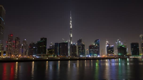 Business Bay Centro de Dubái noche-lapso — Vídeo de stock