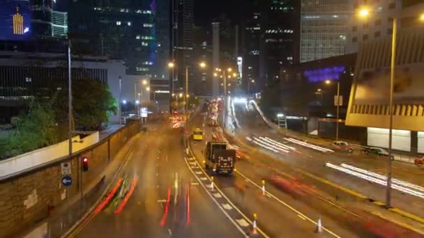 Hong Kong nacht verkeer met Road Repair werktijd verval China. uitzoomen — Stockvideo