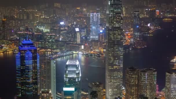 Hong Kong skyline urban panorama på natt tid förfaller Kina. Zooma ut — Stockvideo