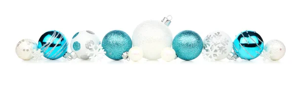 Weihnachten Rand Aus Blauen Und Weißen Ornamenten Isoliert Auf Weißem — Stockfoto