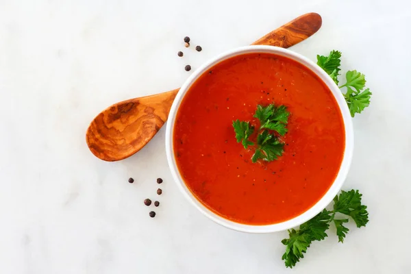 Sopa Tomate Caseiro Vista Superior Cena Mesa Simples Fundo Granito — Fotografia de Stock