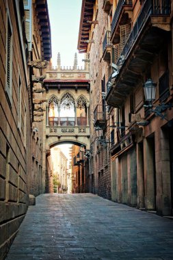 Eski Barselona, İspanya Gothic Quarter tarihi kapalı köprü