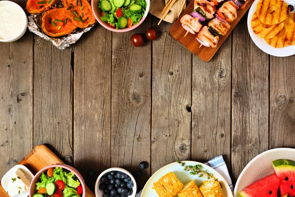 Zomer Bbq Picknick Eten Dubbele Rand Selectie Van Gegrild Vlees — Stockfoto