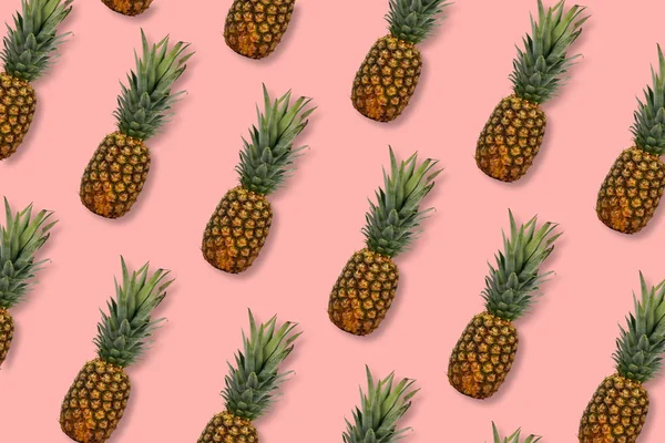 Ananas Fruit Patroon Een Pastel Roze Achtergrond — Stockfoto