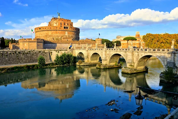 Castel Sant Angelo Szobor Bélelt Híddal Tiberis Folyó Róma Olaszország — Stock Fotó