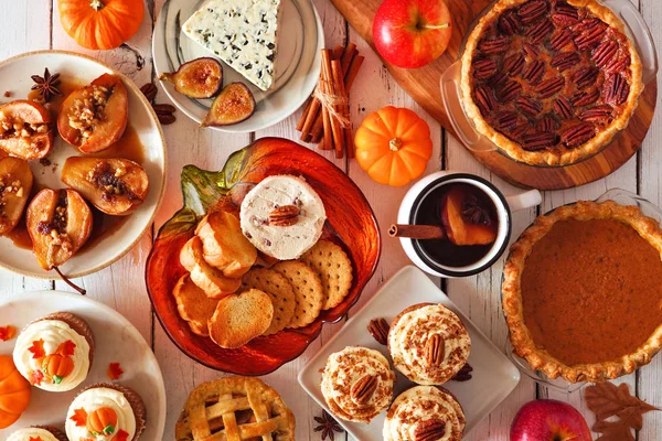 Herbstliches Ernährungskonzept Auswahl Kuchen Vorspeisen Und Desserts Tischszene Von Oben — Stockfoto