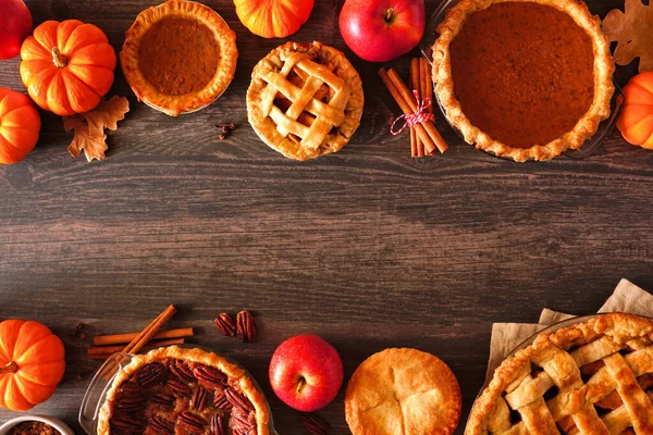 Vielfalt Hausgemachten Herbstkuchen Kürbis Apfel Und Pekannuss Obere Ansicht Doppelrand — Stockfoto