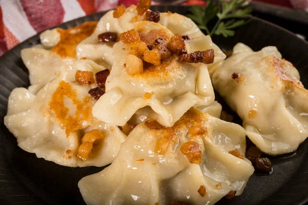 Fried Dumplings Pierogi Meat Filling Sprinkled Greaves — Stock Photo, Image