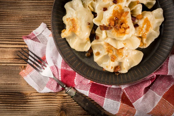 Fried Dumplings Pierogi Meat Filling Sprinkled Greaves Top View — Stock Photo, Image