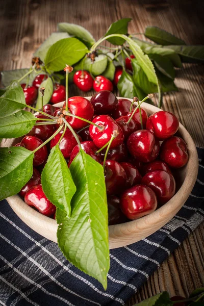 Sweet Cherries Wooden Bowl Selective Focus — Stock Photo, Image
