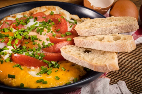 Homemade Breakfast Fried Egg Tomato Wooden Table — Stock Photo, Image