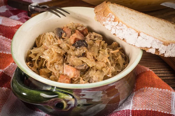 Bigos Gestoofde Kool Met Vlees Gedroogde Champignons Gerookte Worst Traditionele — Stockfoto