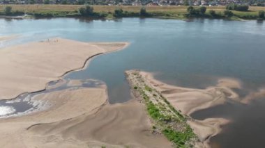 Vistula Nehri'nin hava atış. Yukarıda da görüleceği nehir. Renk sınıflandırma için D-cinelike dosya.