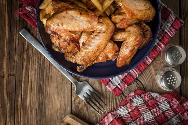Baked Chicken Wings French Fries Wooden Table Top View — Stock Photo, Image