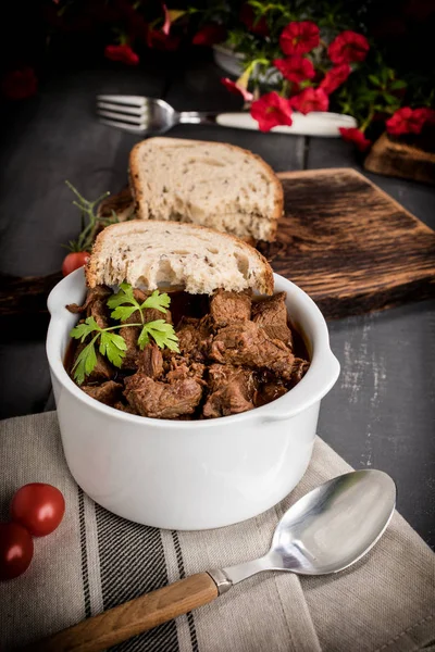 Beef Meat Stew Ceramic Pot Selective Focus — Stock Photo, Image