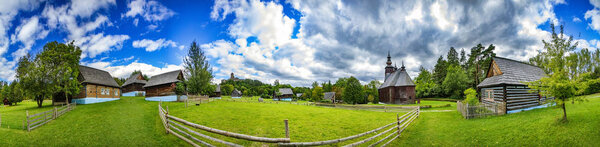 Замок Стара-Любовна и народный музей под открытым небом, Словакия
