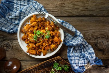 Bitkisel bir Marine fırında karnabahar rozet.