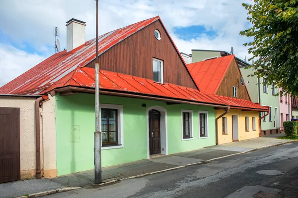 Kezmarok Slowakei September 2017 Bunte Mietskasernen Auf Den Straßen Einer — Stockfoto