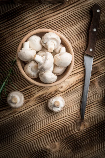 Champiñones Blancos Frescos Tazón Madera — Foto de Stock