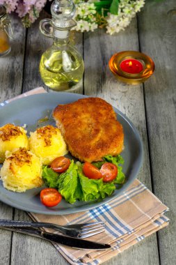 Pirzola cordon bleu.