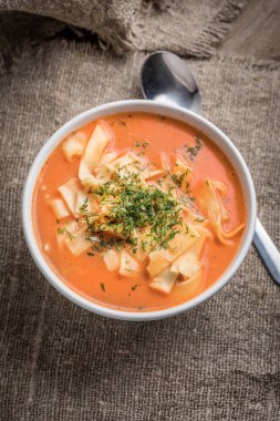 Pirinç taze domates çorbası.