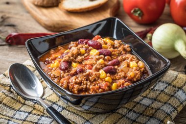 Kavanozda kırmızı biber..