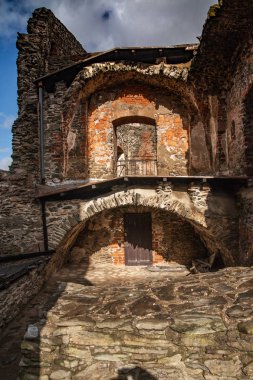 Bolkow 'da ortaçağ kalesi. ,.