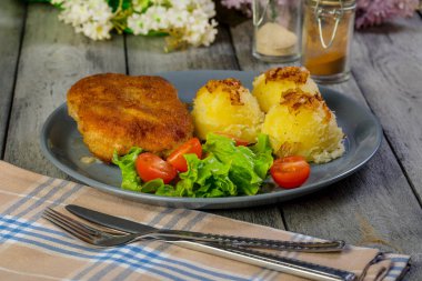 Pirzola cordon bleu.