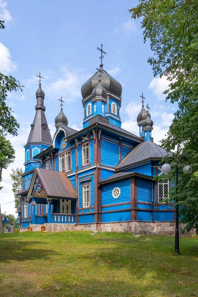 Orthodoxe kerk van de bescherming van de heilige moeder. — Stockfoto