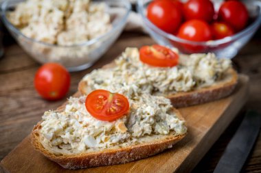 Uskumru Yapıştır balık.