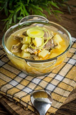 Taşlıklar arpa ve tavuk çorbası.